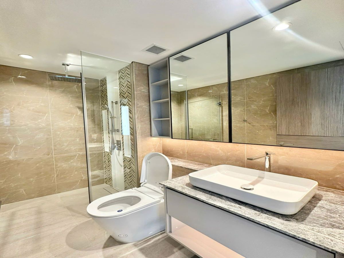 Bán căn hộ 2PN The Metropole Giá 20 tỷ